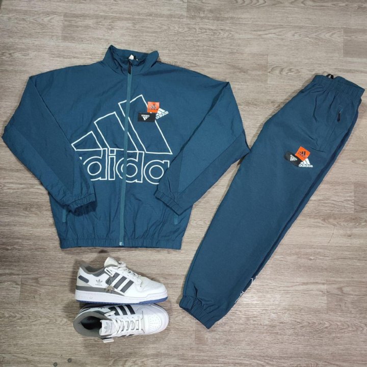 Костюм спортивный Adidas