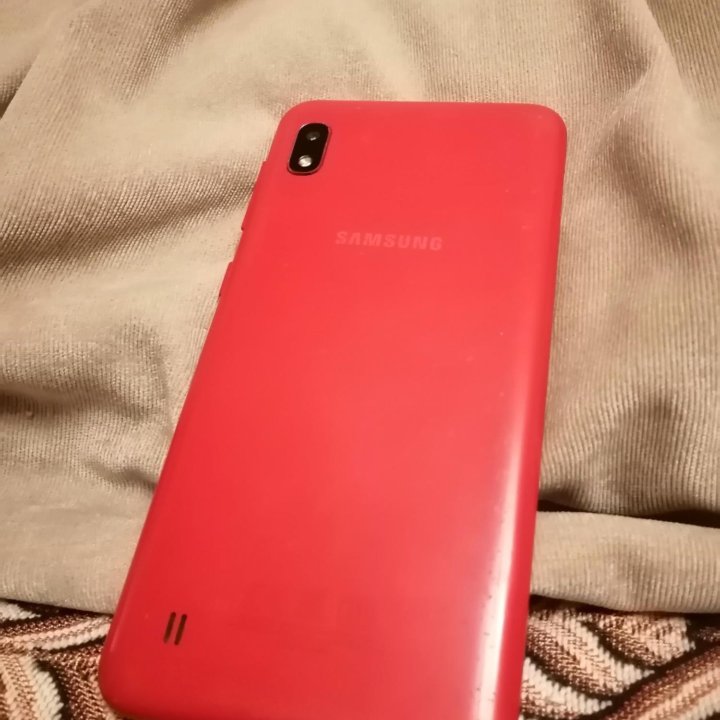 Samsung Galaxy A10 (A105F/DS) 2/32 ГБ