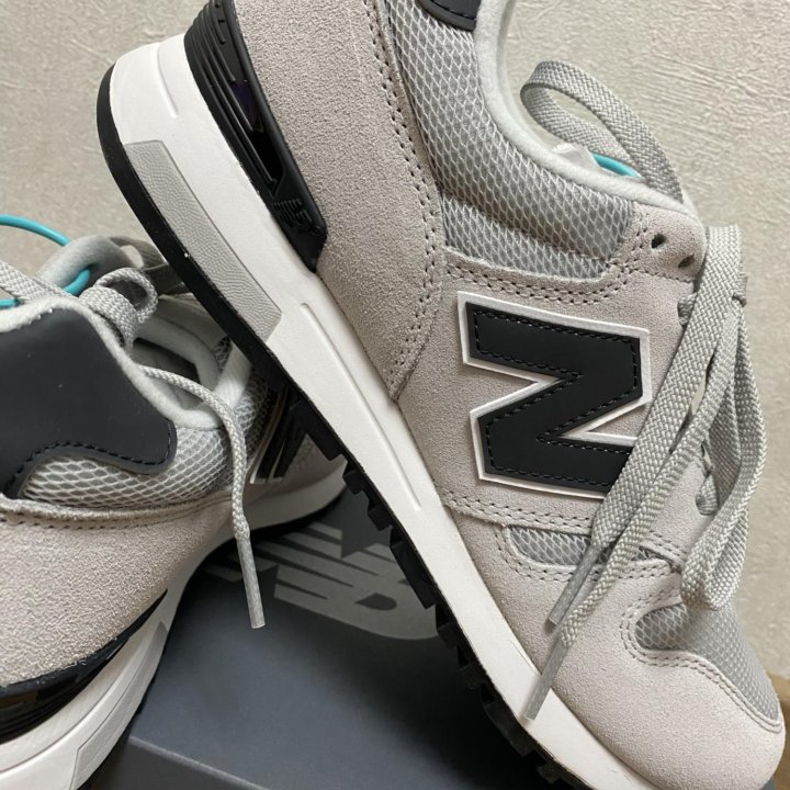 New Balance 565