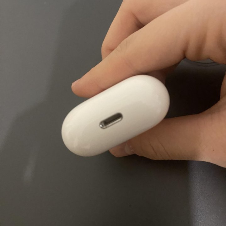 AirPods 1 (первое поколение)