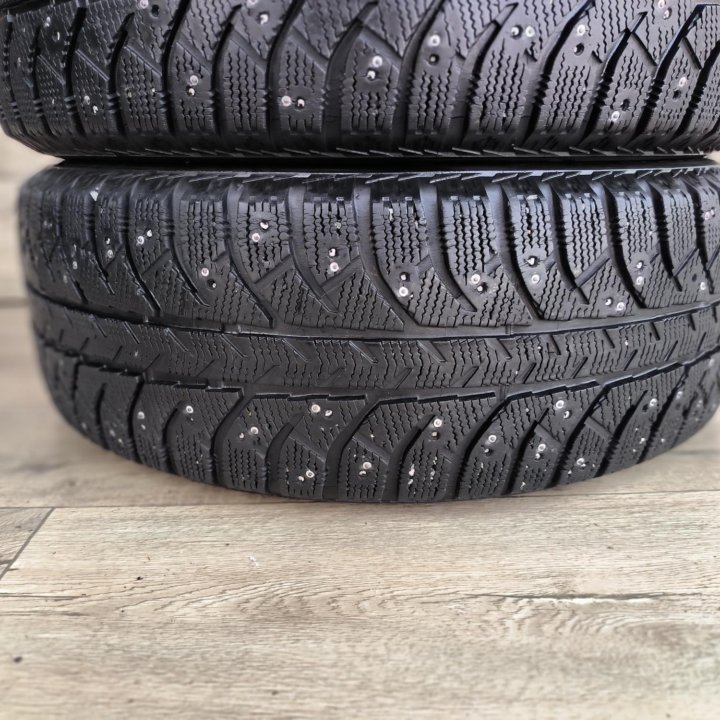 215/60/17, Bridgestone IC7000, 2 шт