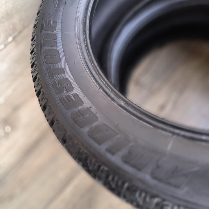 215/60/17, Bridgestone IC7000, 2 шт