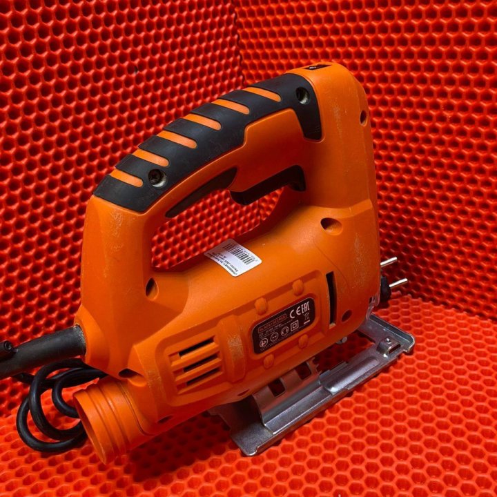 Лобзик Black Decker JS20 (бв)