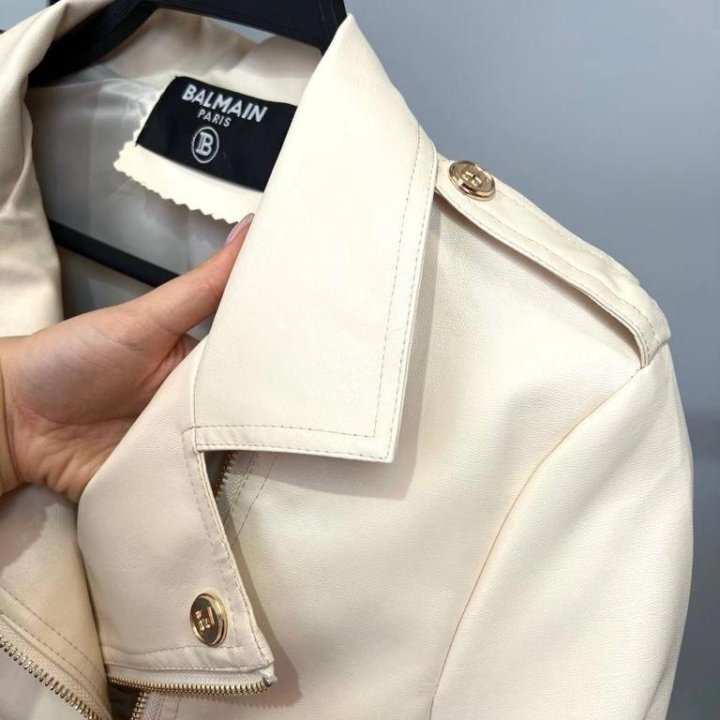 СТИЛЬНЫЕ КУРТКИ