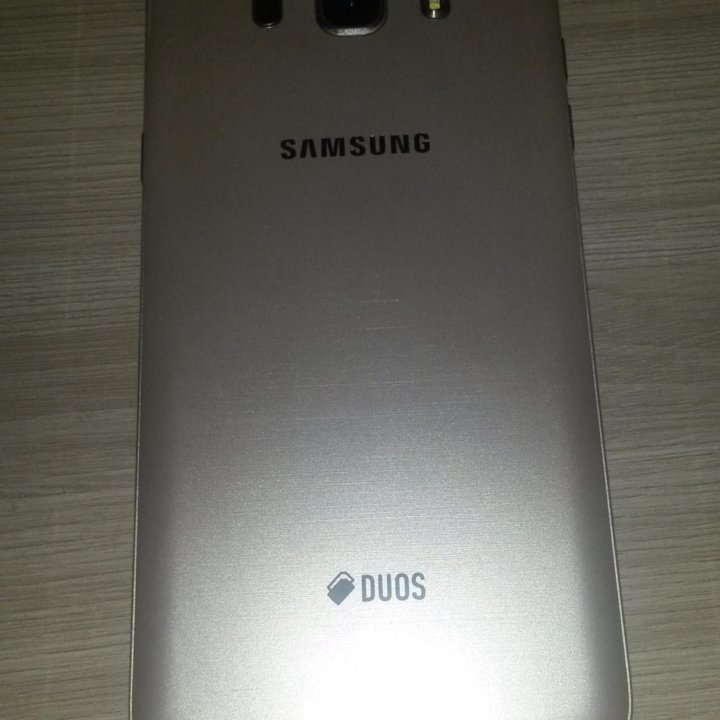 Samsung Galaxy j7 (2016) 2/16гб.