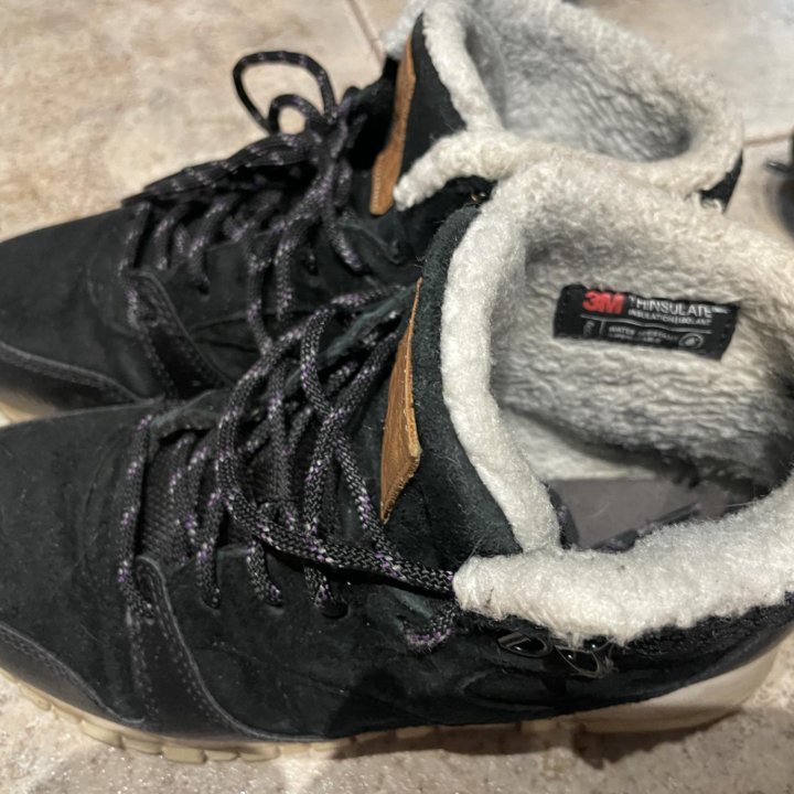 Зимние ботинки Reebok и Эконика