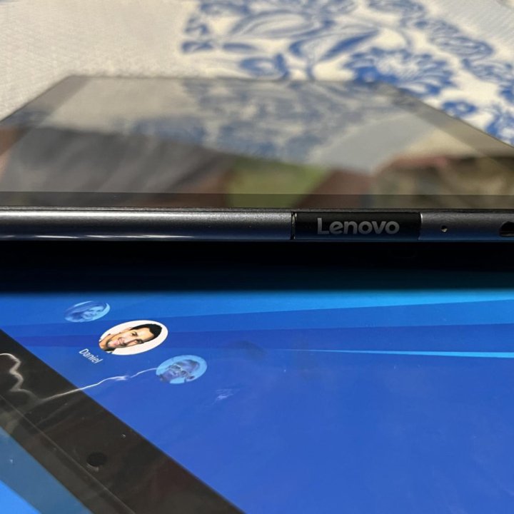 Планшет Lenovo Tab4 10 TB-X304L 10.1