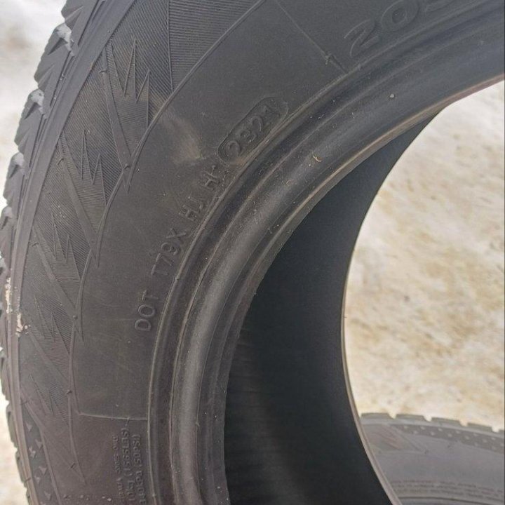 Hankook Winter I'Cept IZ2