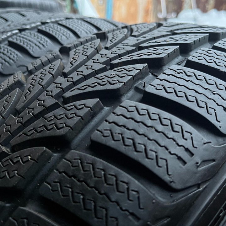 2 шт Зима Nokian WR 205/50 R17 93V +3 шт В подарок