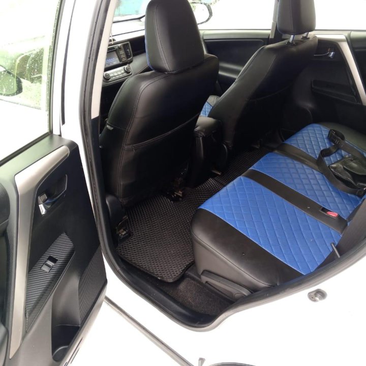 Toyota RAV4, 2015