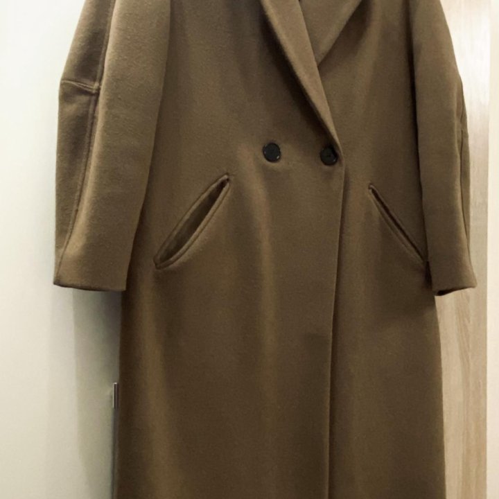 Пальто женское Bershka