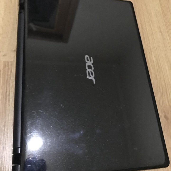 Нетбук Acer Aspire v5