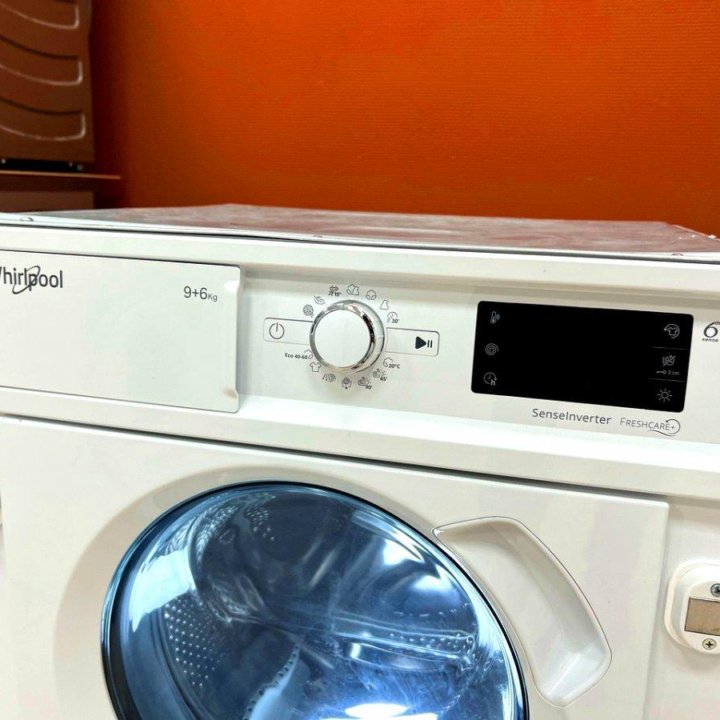 Встраиваемая стиральная машина бу Whirlpool.