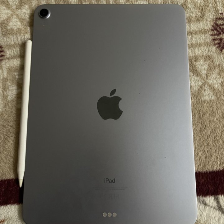 Продам iPad Air 4 на 64gb