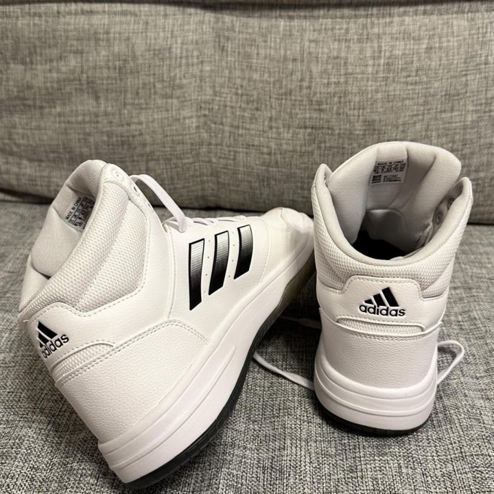 Кроссовки мужские белые Adidas 42