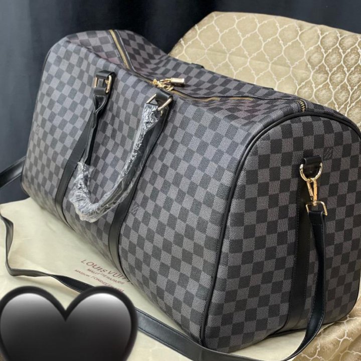 Спортивные (дорожные) сумки Louis Vuitton