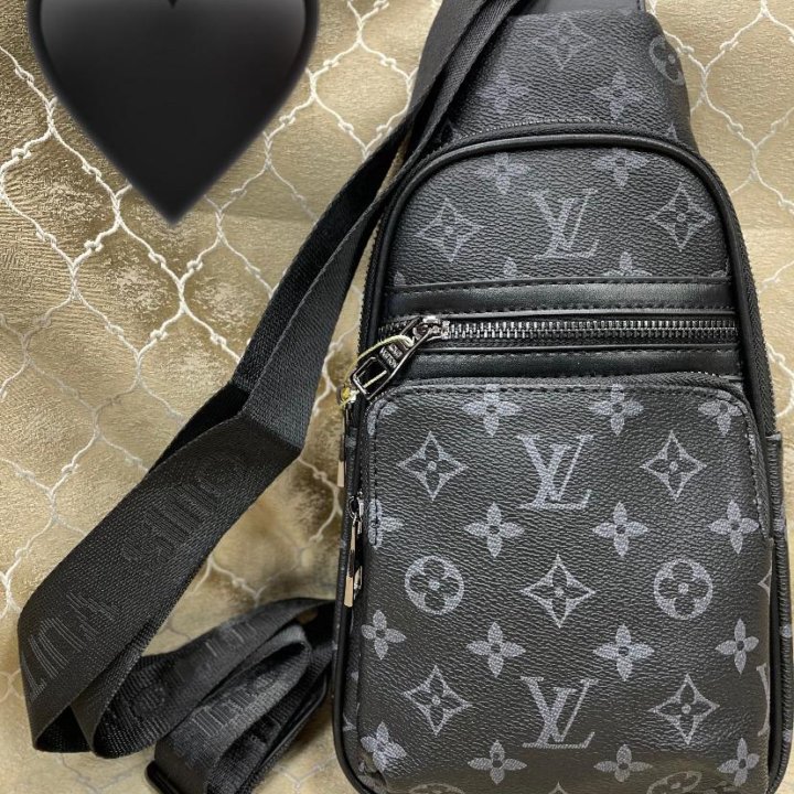 Сумки через плечо/на плечо Louis Vuitton