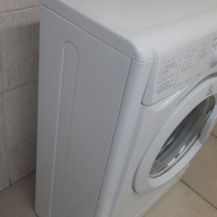 Cтиральная машинка INDESIT IWUD4085