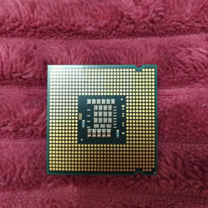 Процессор Intel Core 2 Duo E8500 (Не рабочий)