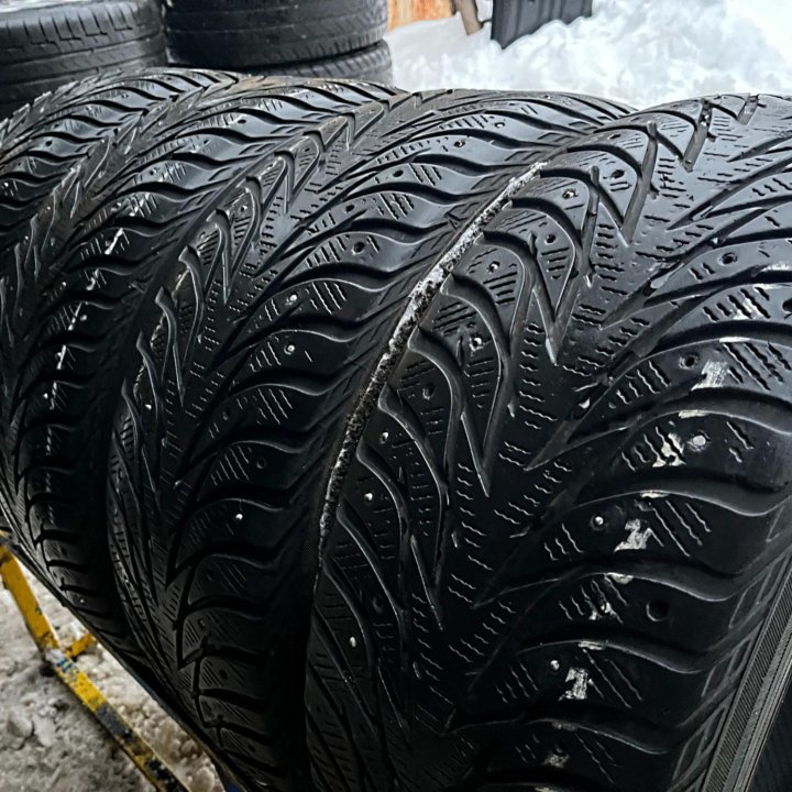 Зима Yоkоhаma Icе Guard IG35 215/50 R17 95T