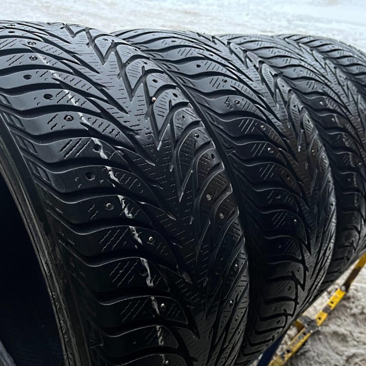 Зима Yоkоhаma Icе Guard IG35 215/50 R17 95T