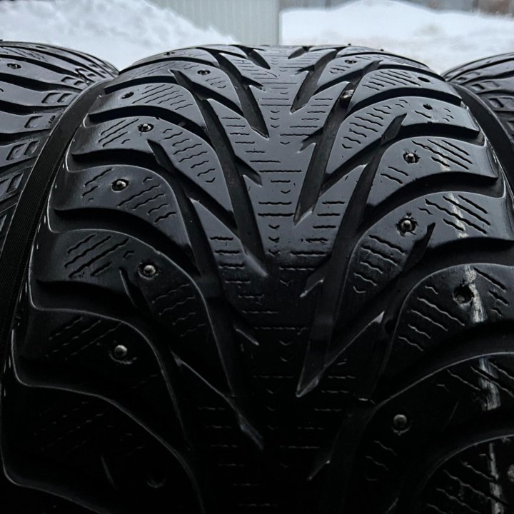 Зима Yоkоhаma Icе Guard IG35 215/50 R17 95T