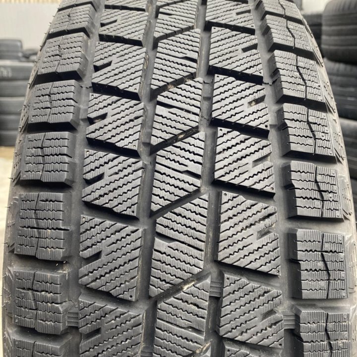 225/60 R17 Sailun Ice Blazer Arctic SUV