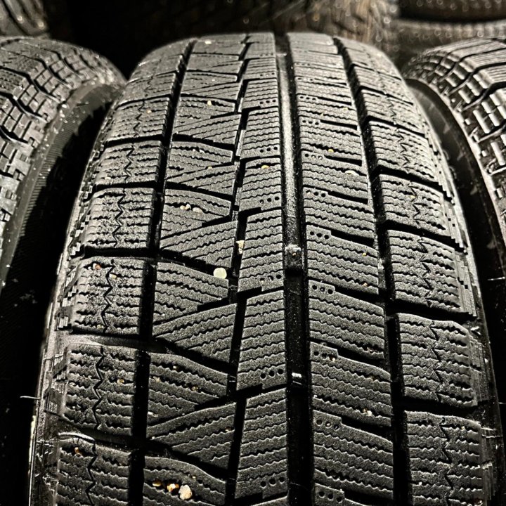 Зима Вridgestonе Blizzak RЕVO GZ 175/65 R14 82S