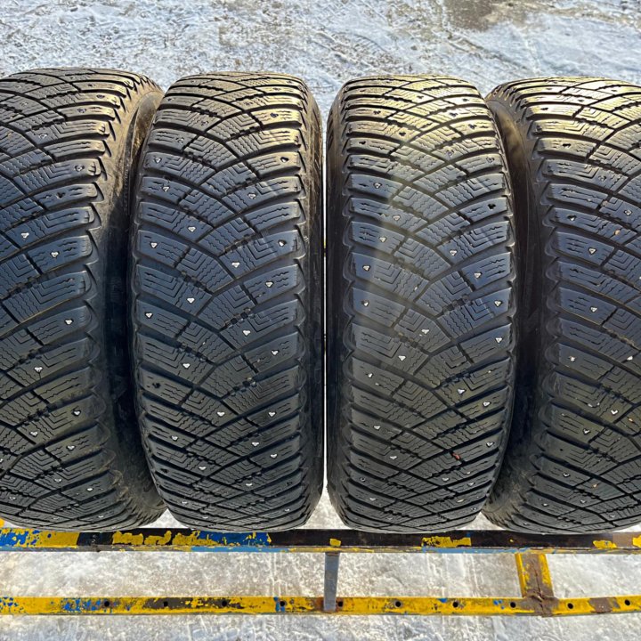 Зима GoodYear 185/65 R15 Диски 4x100 D60.1 ET45