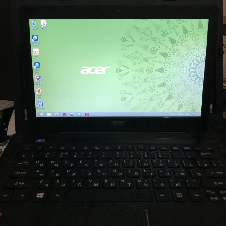 Нетбук Acer Aspire v5