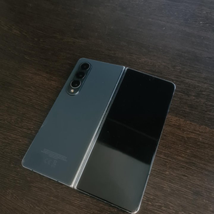 Samsung Galaxy Z Fold 4