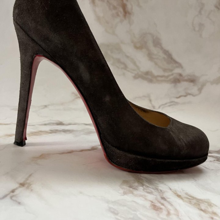 Туфли Christian Louboutin 36 размера