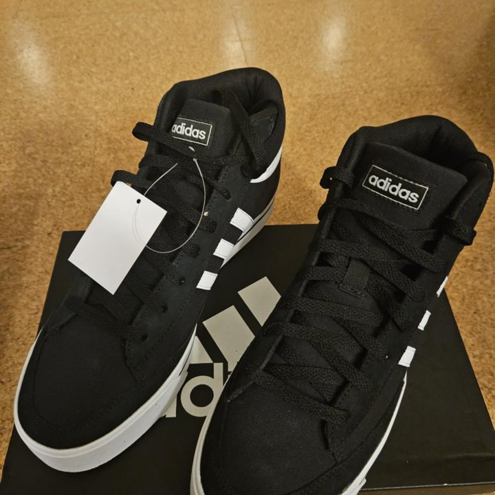 Кеды adidas, оригинал! Размер eu41, ru40.