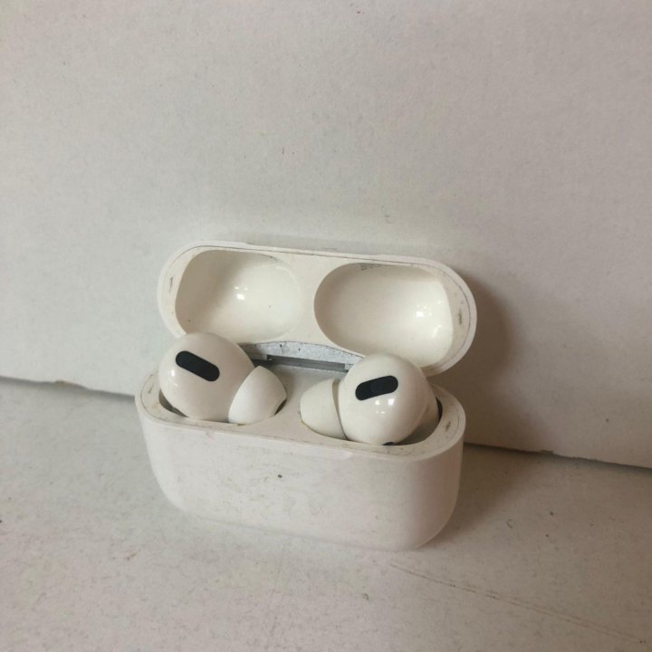 Беспроводные наушники Apple AirPods Pro