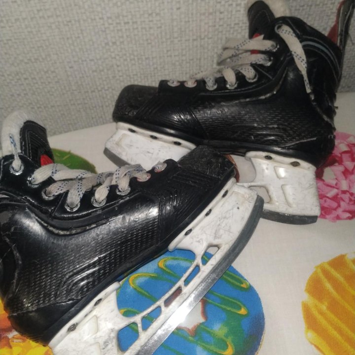 Профессиональные детские коньки bauer vapor 1x s17