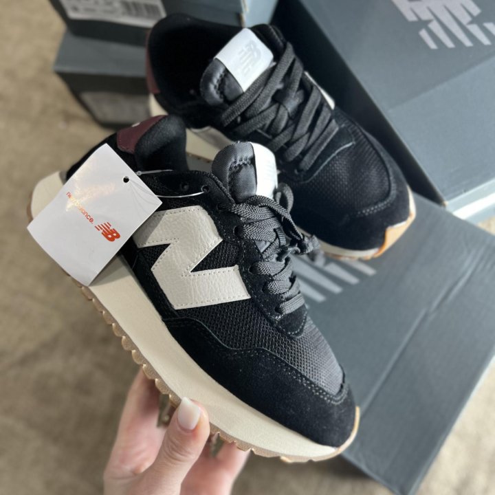 Кроссовки new balance