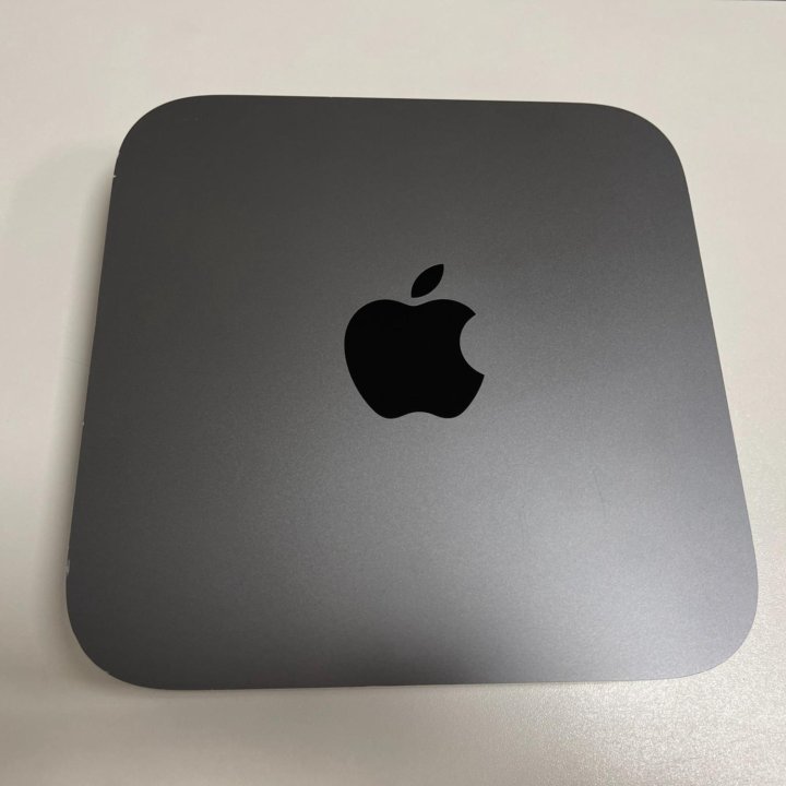 Mac Mini 2018 i5 3.0 256 SSD 8 RAM