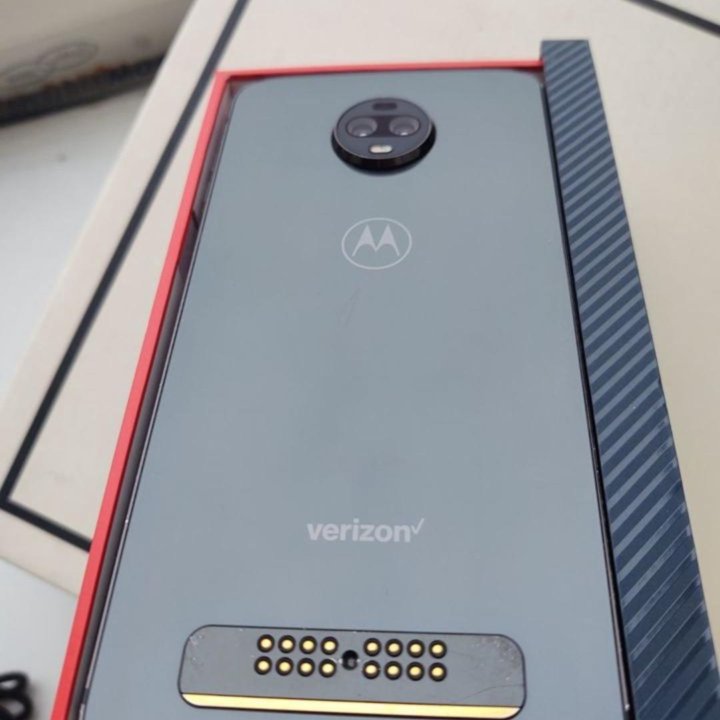 Motorola moto z3