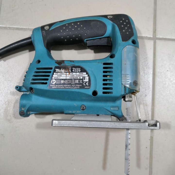 Электролобзик Makita 4329