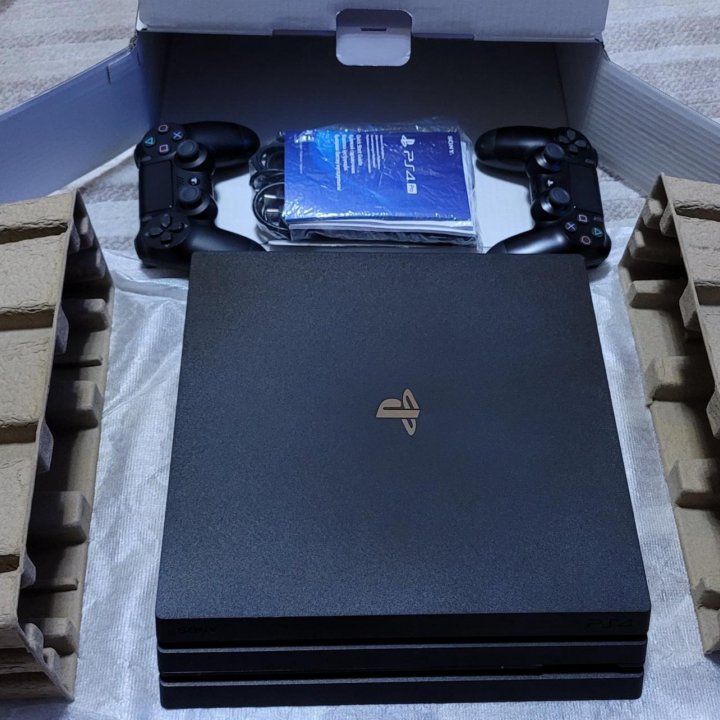 PS4 PRO +2 геймпада + 750 игр в подарок Гарантия!