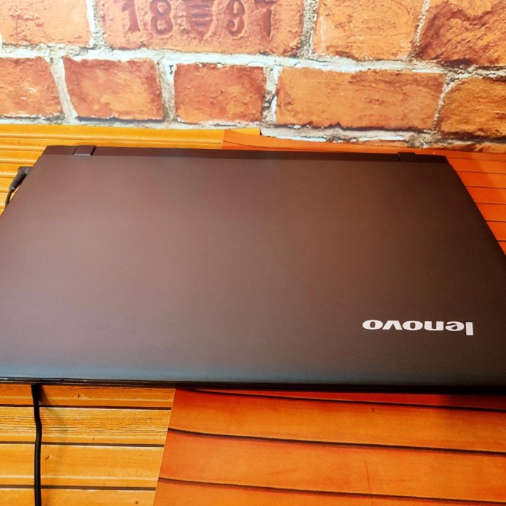 Lenovo Ideapad 100-15iby - 4 Ядра\ 4 Озу \ 320 HDD