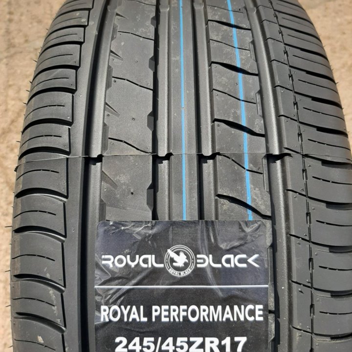 245/45 R17 