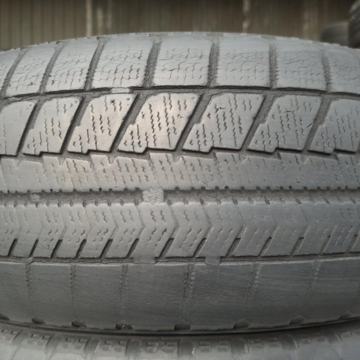 175/65 R14 Bridgestone Blizzak VRX