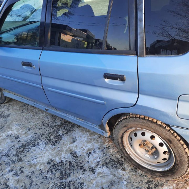 Mazda Demio, 2001