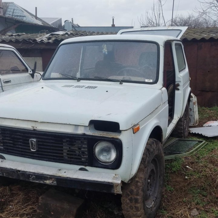 ВАЗ (Lada) Niva (4x4/Legend), 1982