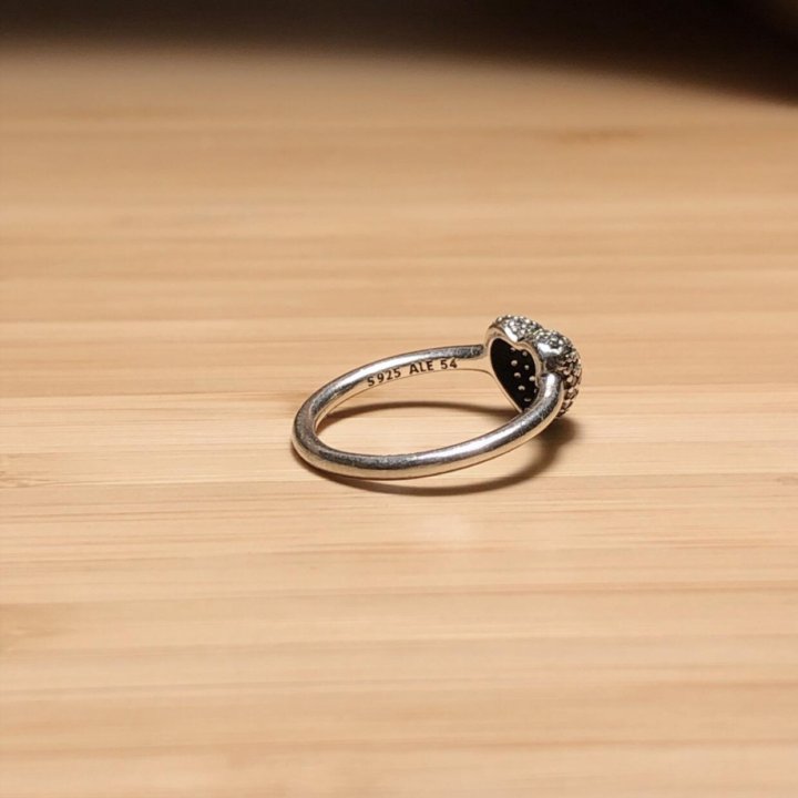 Pandora серебряное кольцо сердце 17,5