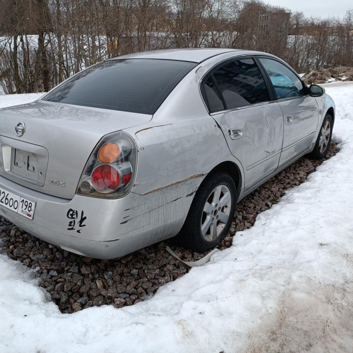 Nissan Altima, 2002