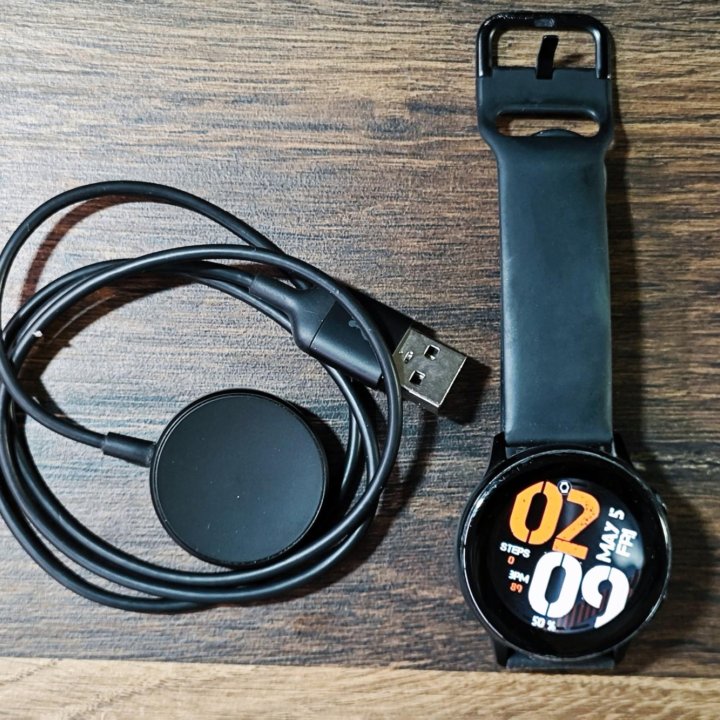 Смарт-часы Samsung Active Watch