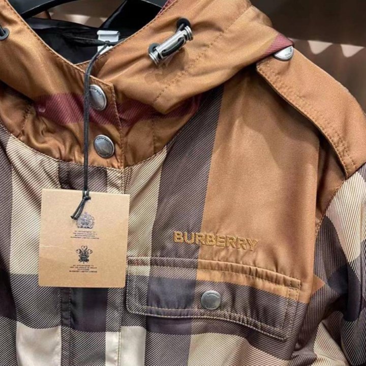 Burberry новая куртка