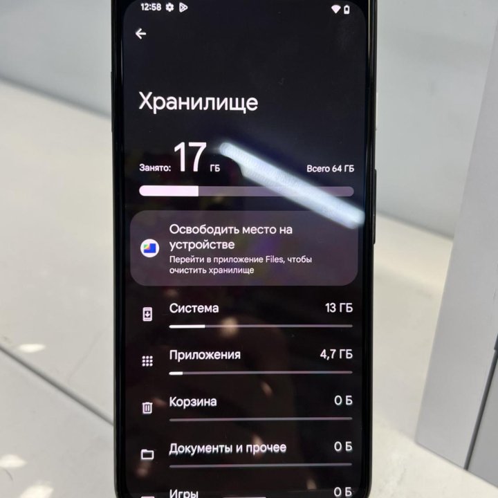 Телефон Google Pixel 4